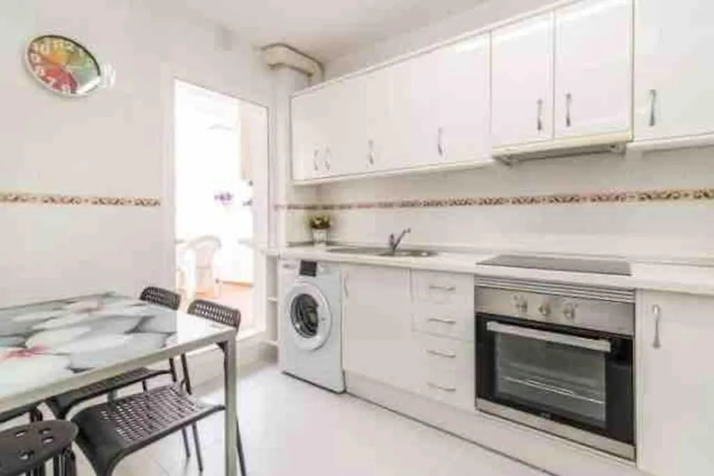 Precioso Apt 3Bdr A 50 M De La Playa Benalmádena Lägenhet